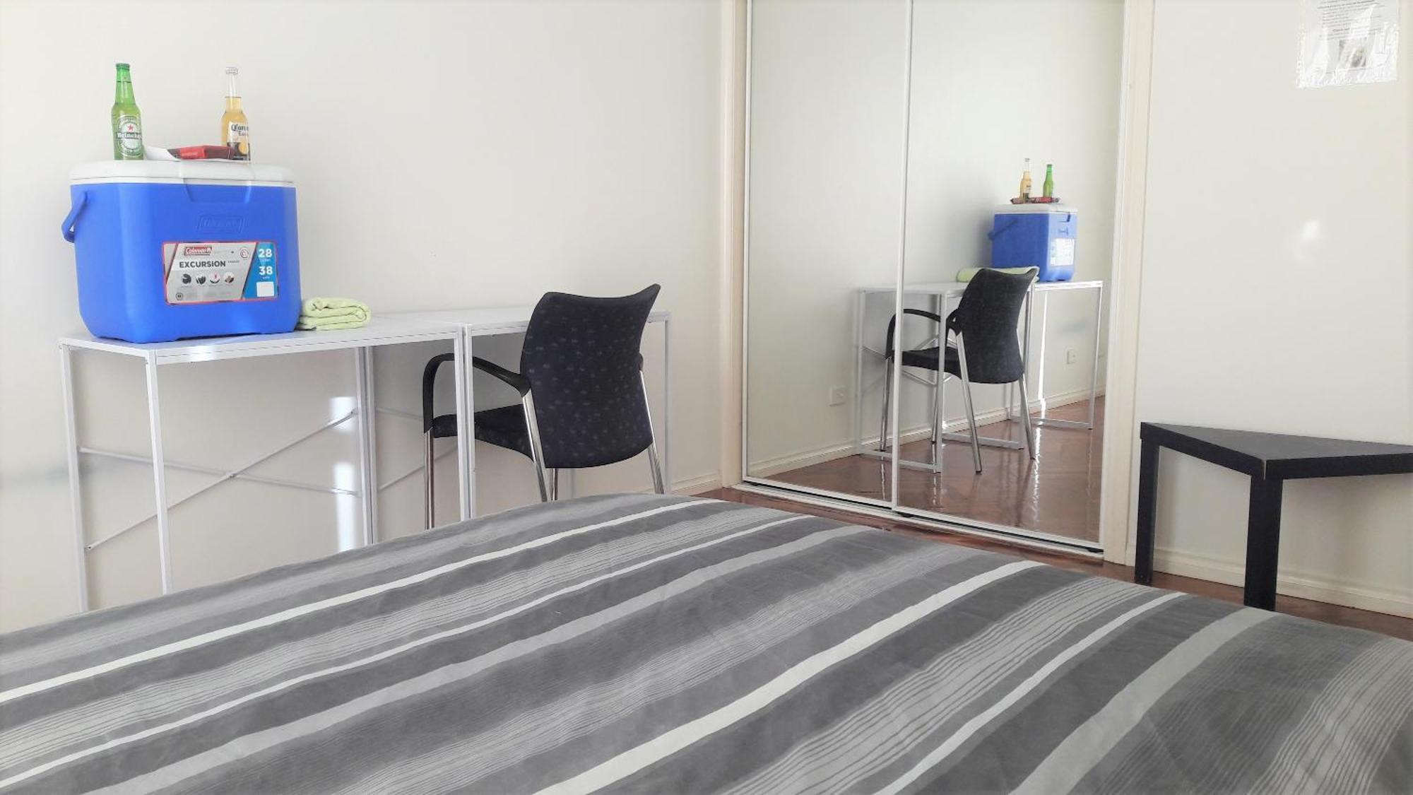 Abbotsford Private Rooms & Pods - 15 Charles Homestay Melbourne Exterior photo