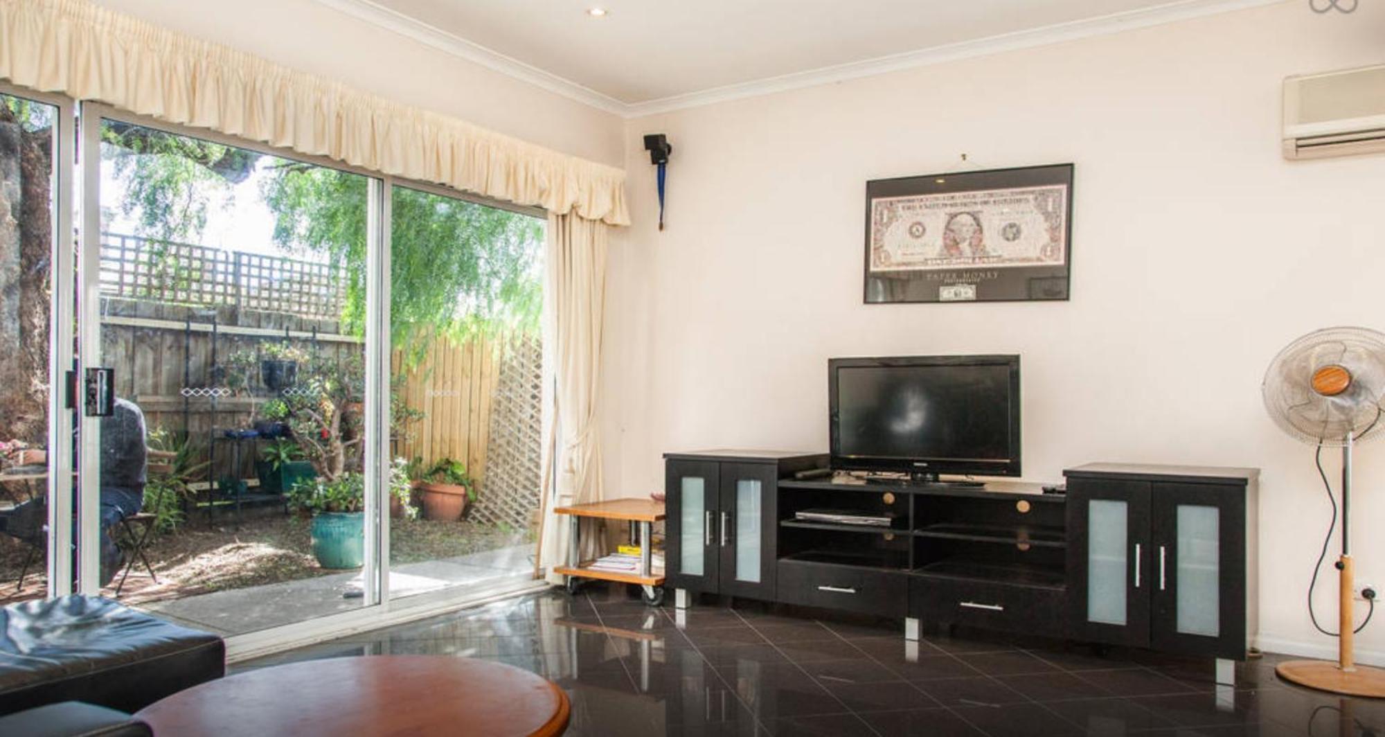 Abbotsford Private Rooms & Pods - 15 Charles Homestay Melbourne Exterior photo